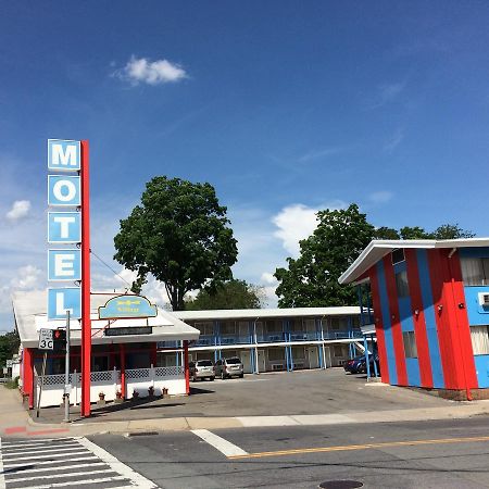 Village Motel Ellenville Exteriör bild